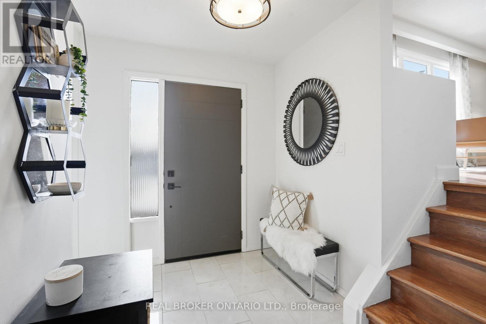 14 Basin Crescent, Hamilton, ON - Indoor Photo Showing Other Room