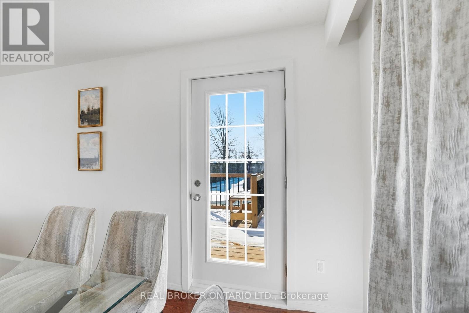 14 Basin Crescent, Hamilton, ON - Indoor