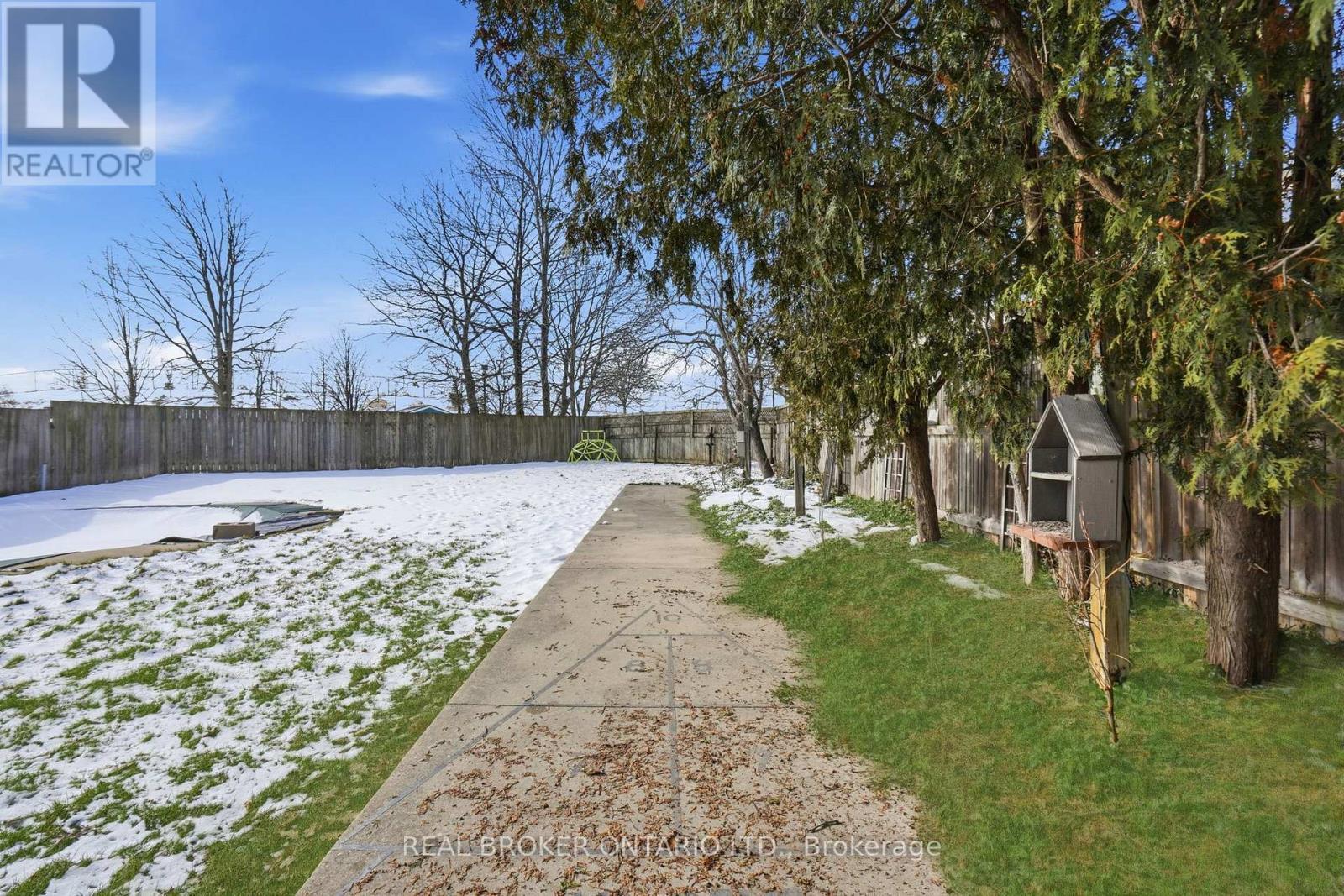 14 Basin Crescent, Hamilton, ON - Outdoor