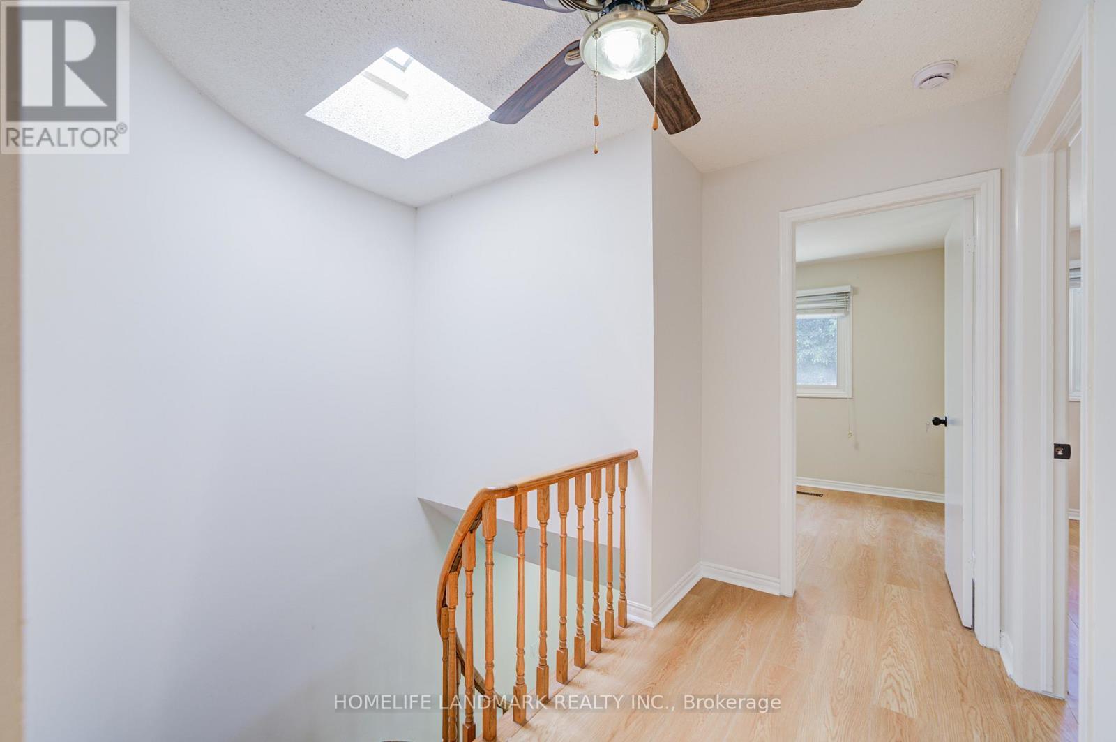 319 Hillside Drive, Mississauga, ON - Indoor Photo Showing Other Room