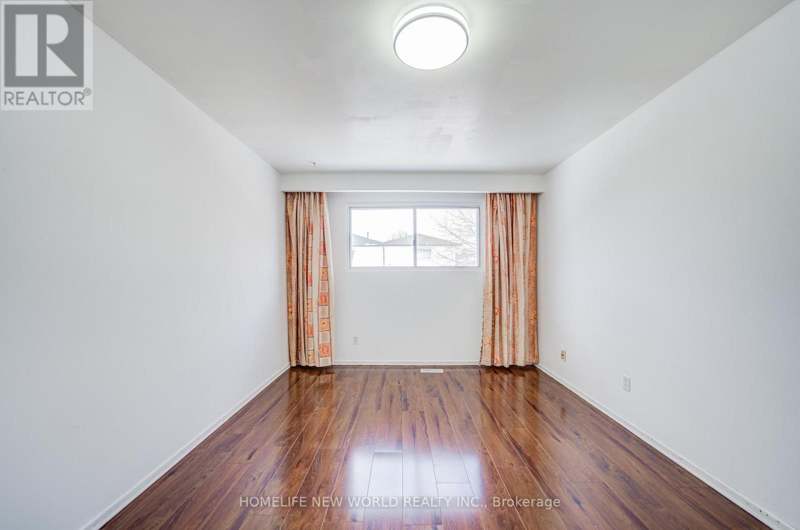 Upper - 152 Micmac Crescent, Toronto, ON - Indoor Photo Showing Other Room