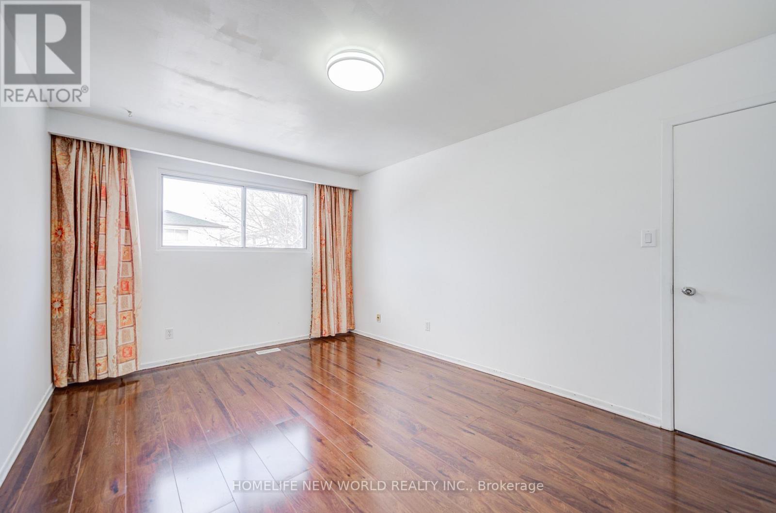Upper - 152 Micmac Crescent, Toronto, ON - Indoor Photo Showing Other Room