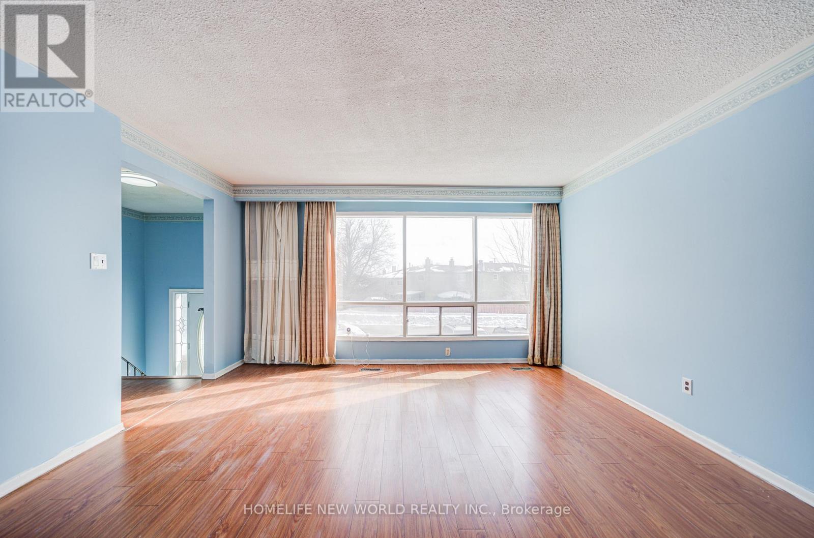 Upper - 152 Micmac Crescent, Toronto, ON - Indoor Photo Showing Other Room