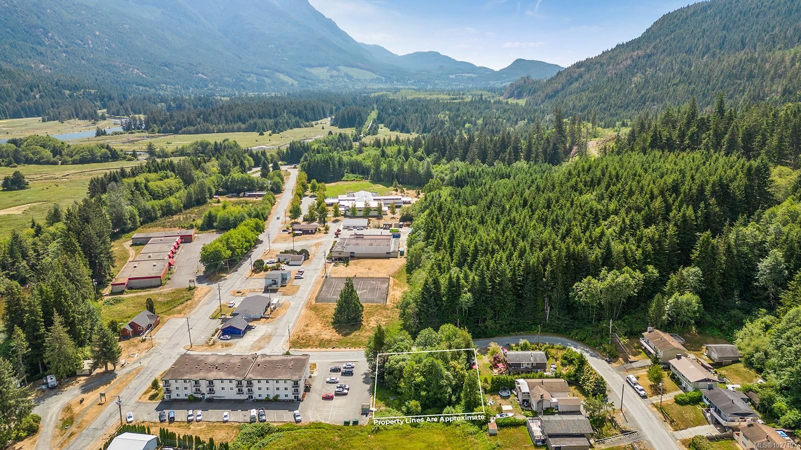 581 Macmillan Dr, Sayward, BC