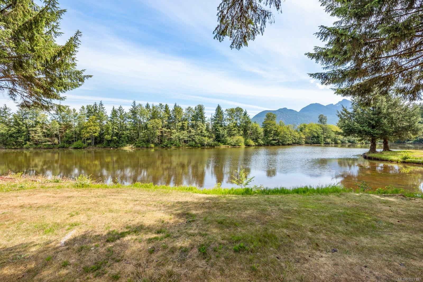 581 Macmillan Dr, Sayward, BC