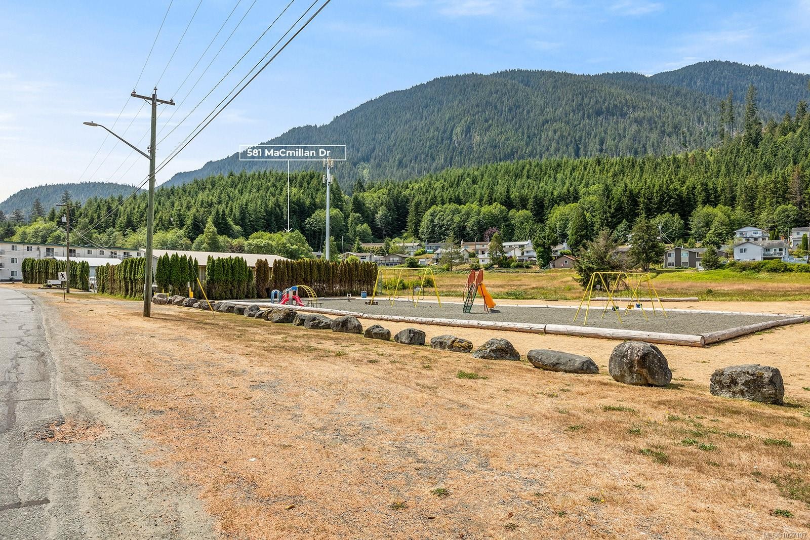 581 Macmillan Dr, Sayward, BC