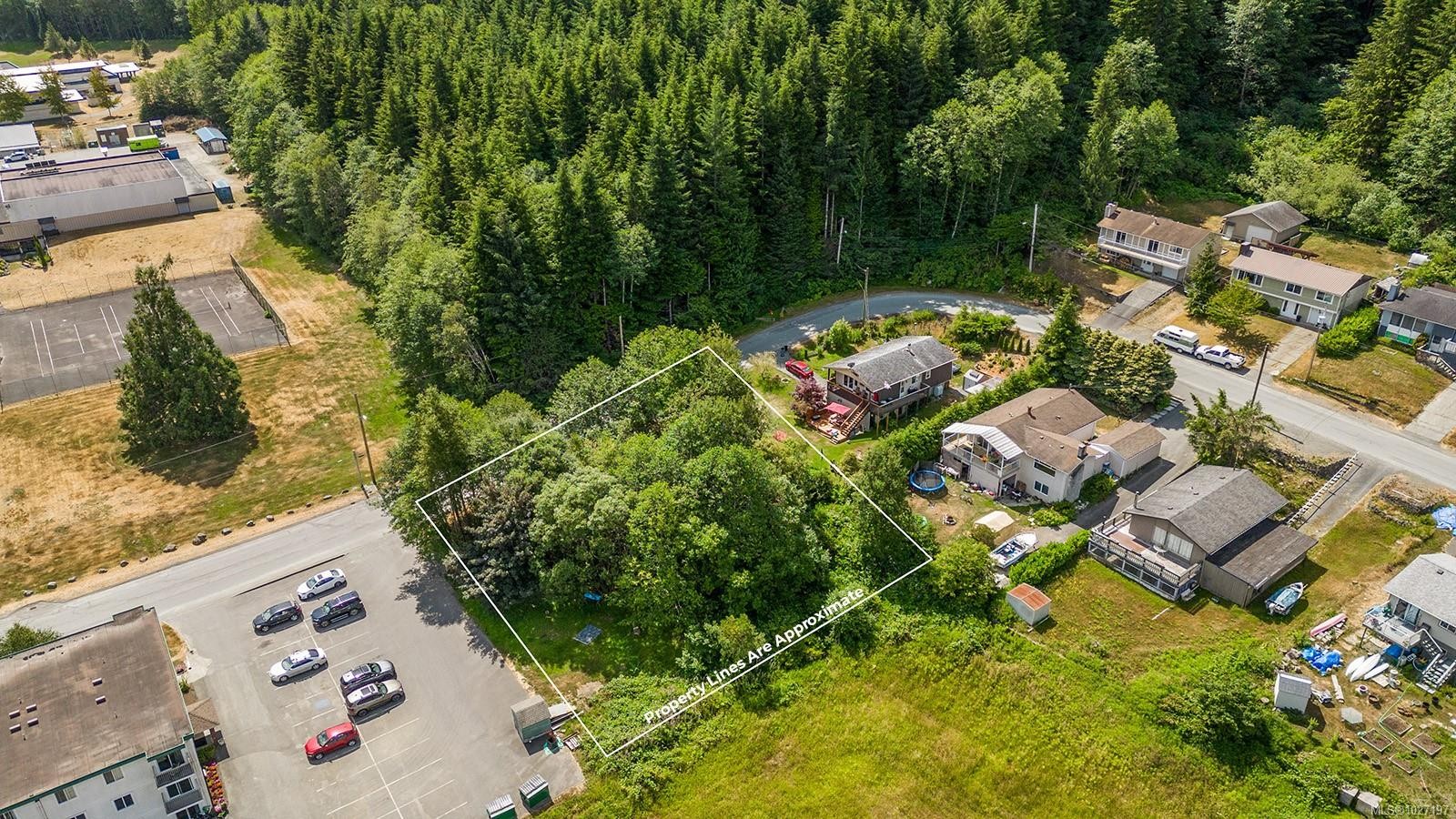 581 Macmillan Dr, Sayward, BC
