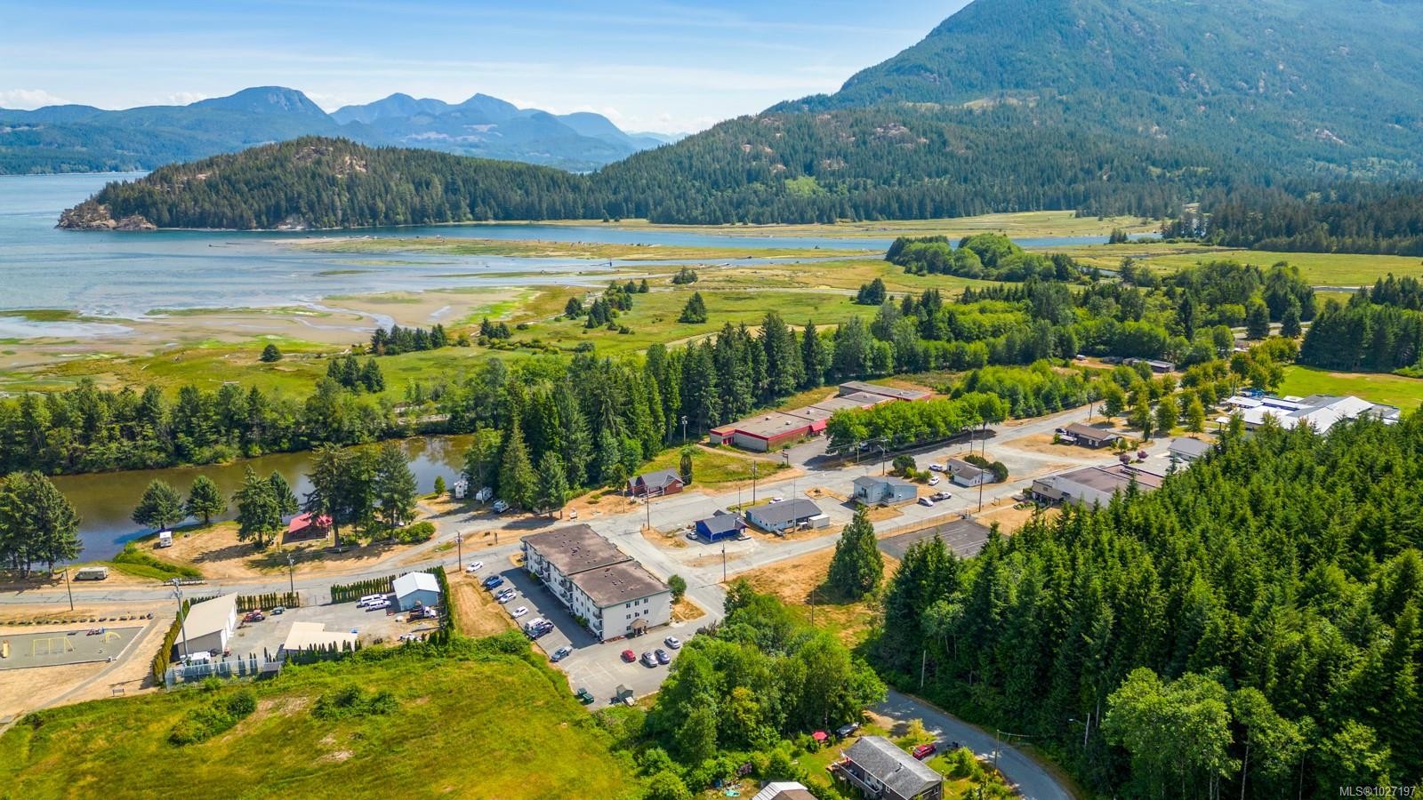 581 Macmillan Dr, Sayward, BC