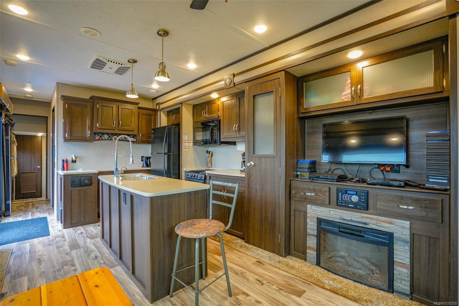 1185 Second Ave, Ucluelet, BC