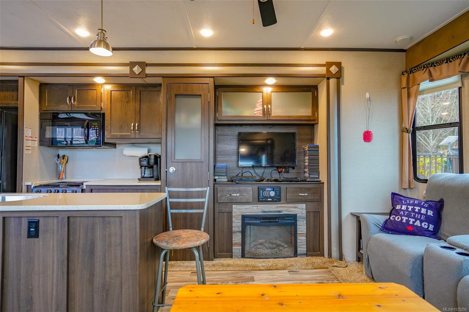 1185 Second Ave, Ucluelet, BC