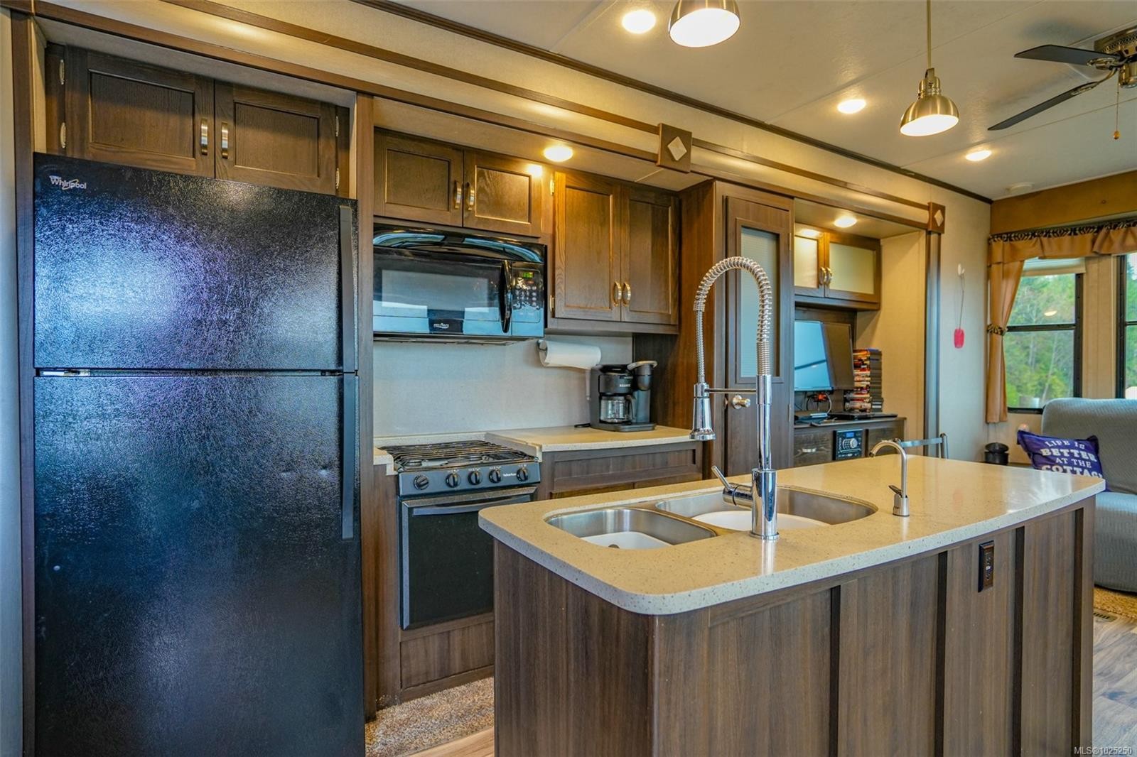 1185 Second Ave, Ucluelet, BC