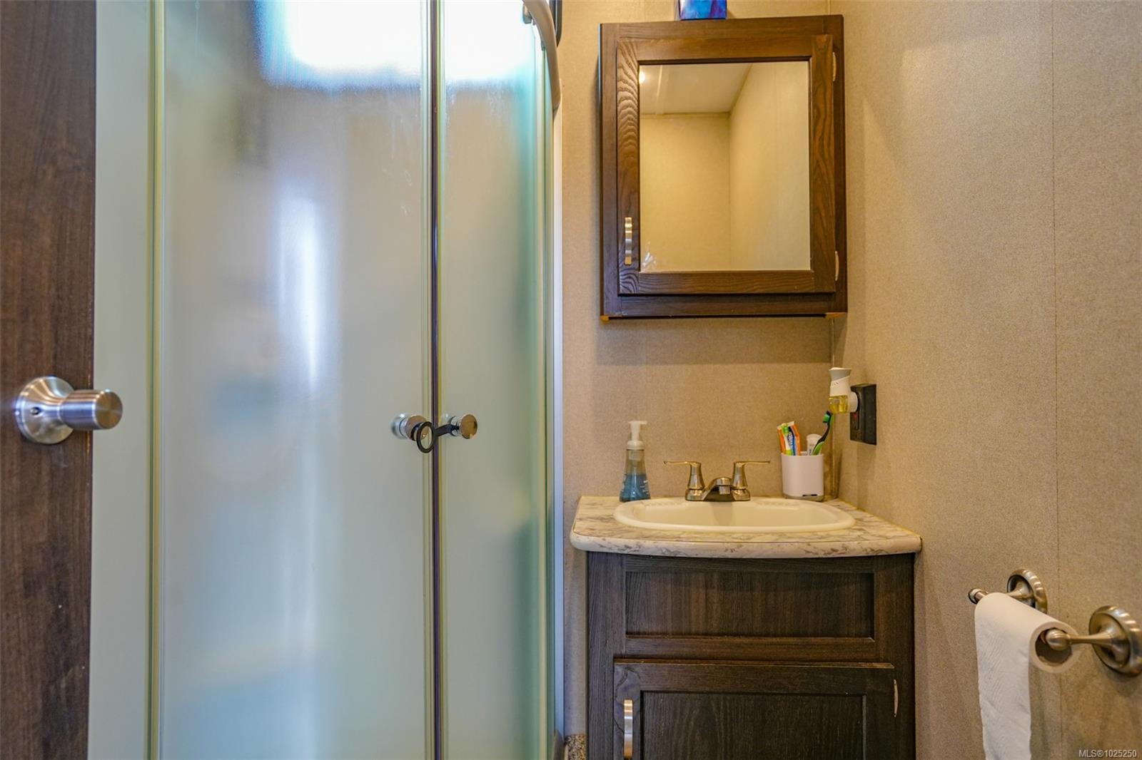 1185 Second Ave, Ucluelet, BC