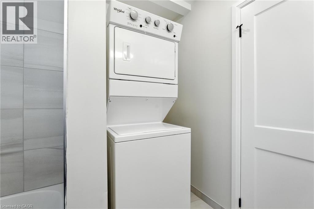 Unit A - 929 Upper Ottawa Street, Hamilton, ON - Indoor Photo Showing Laundry Room