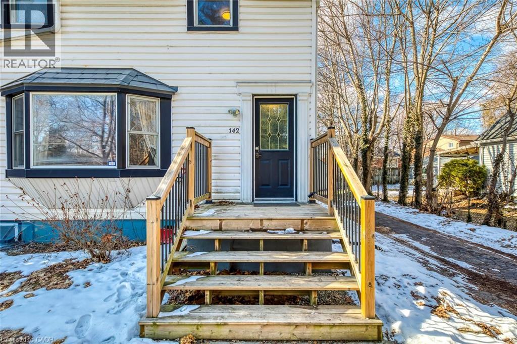 View of snow covered property entrance - 142 Ewen Road, Hamilton, ON - Outdoor