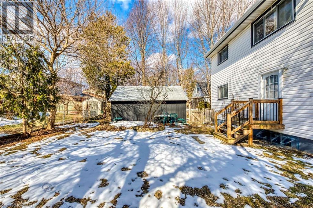 Snowy yard featuring an outbuilding - 142 Ewen Road, Hamilton, ON - Outdoor