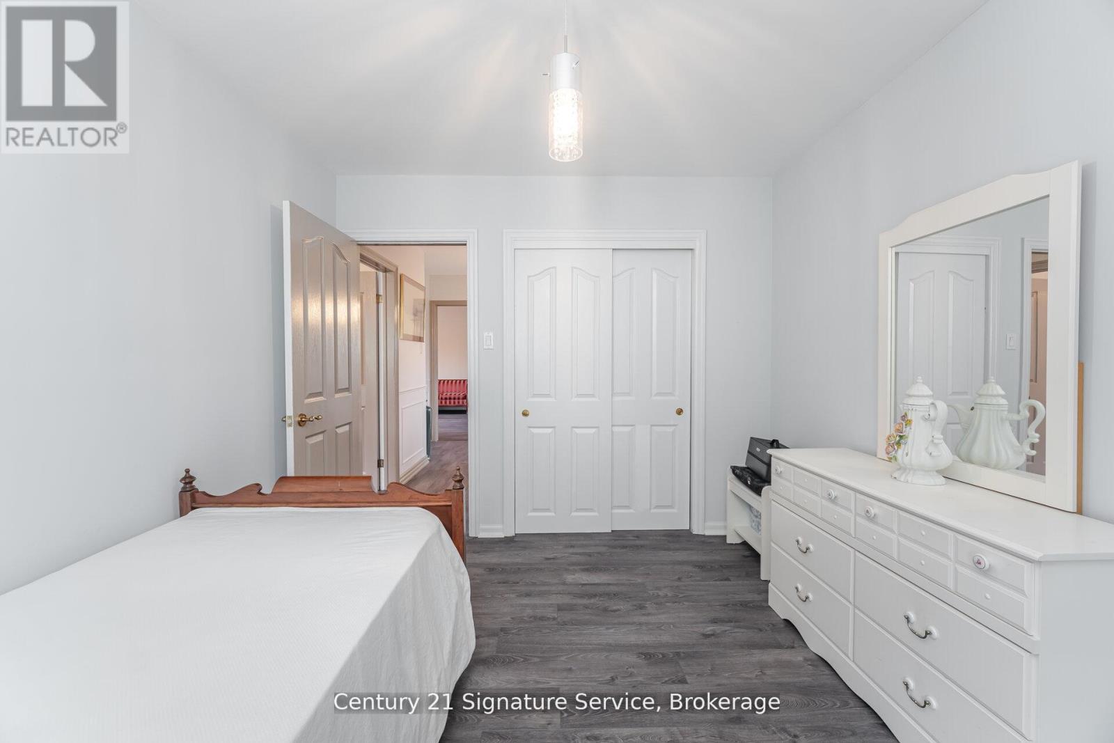 512 Selsey Drive, Mississauga, ON - Indoor Photo Showing Bedroom