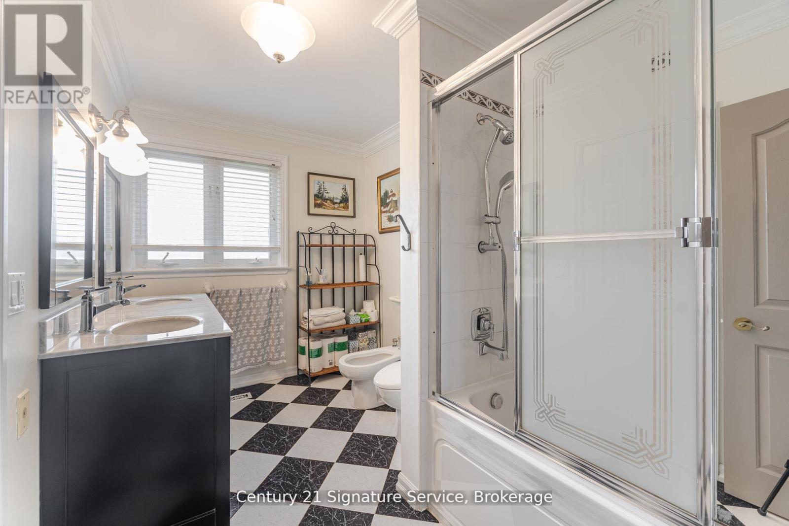512 Selsey Drive, Mississauga, ON - Indoor Photo Showing Bathroom