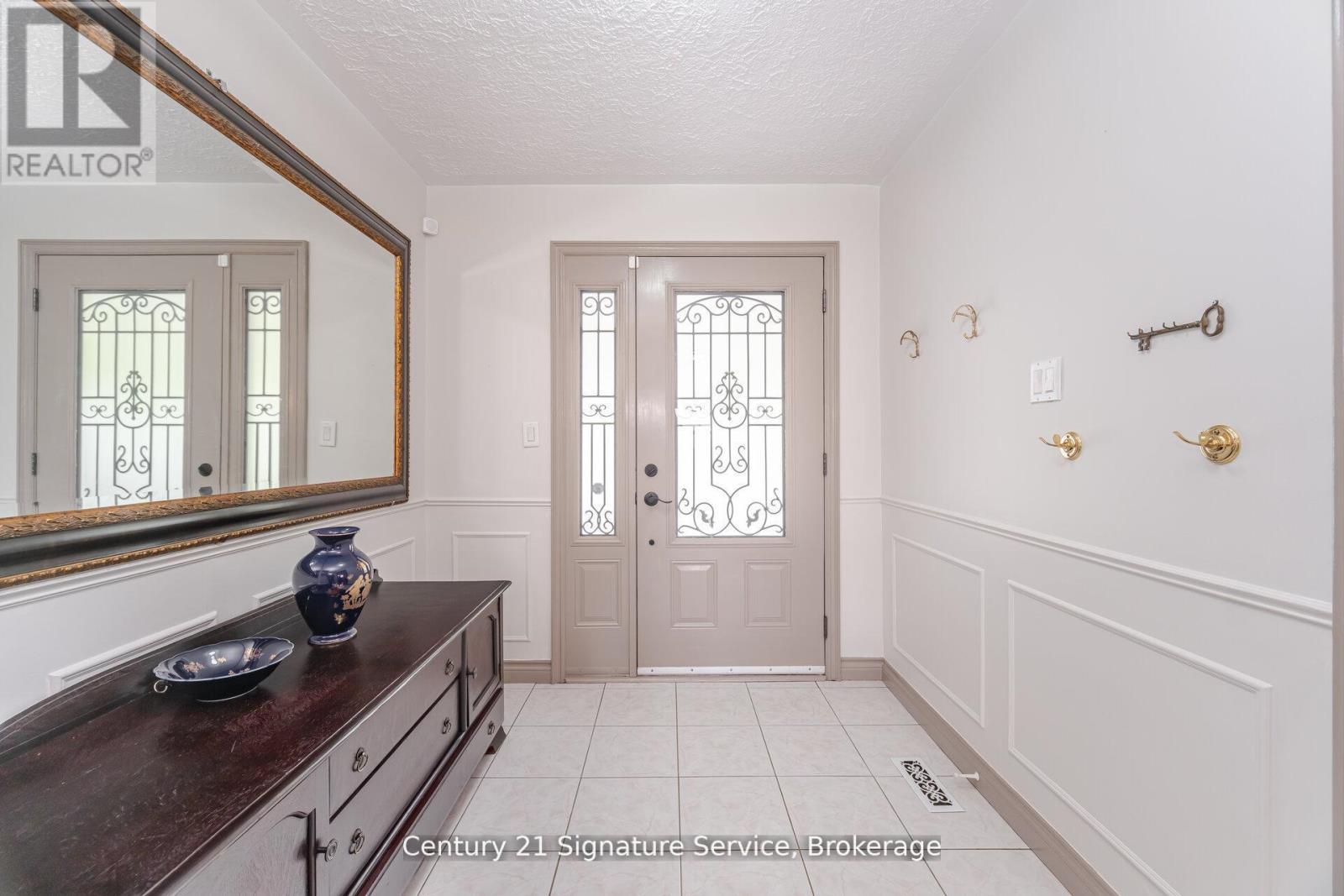 512 Selsey Drive, Mississauga, ON - Indoor Photo Showing Other Room