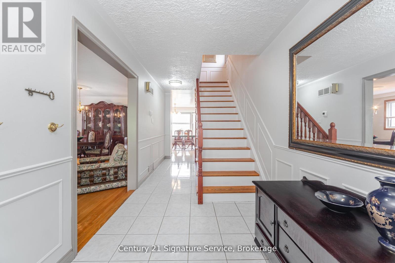 512 Selsey Drive, Mississauga, ON - Indoor Photo Showing Other Room