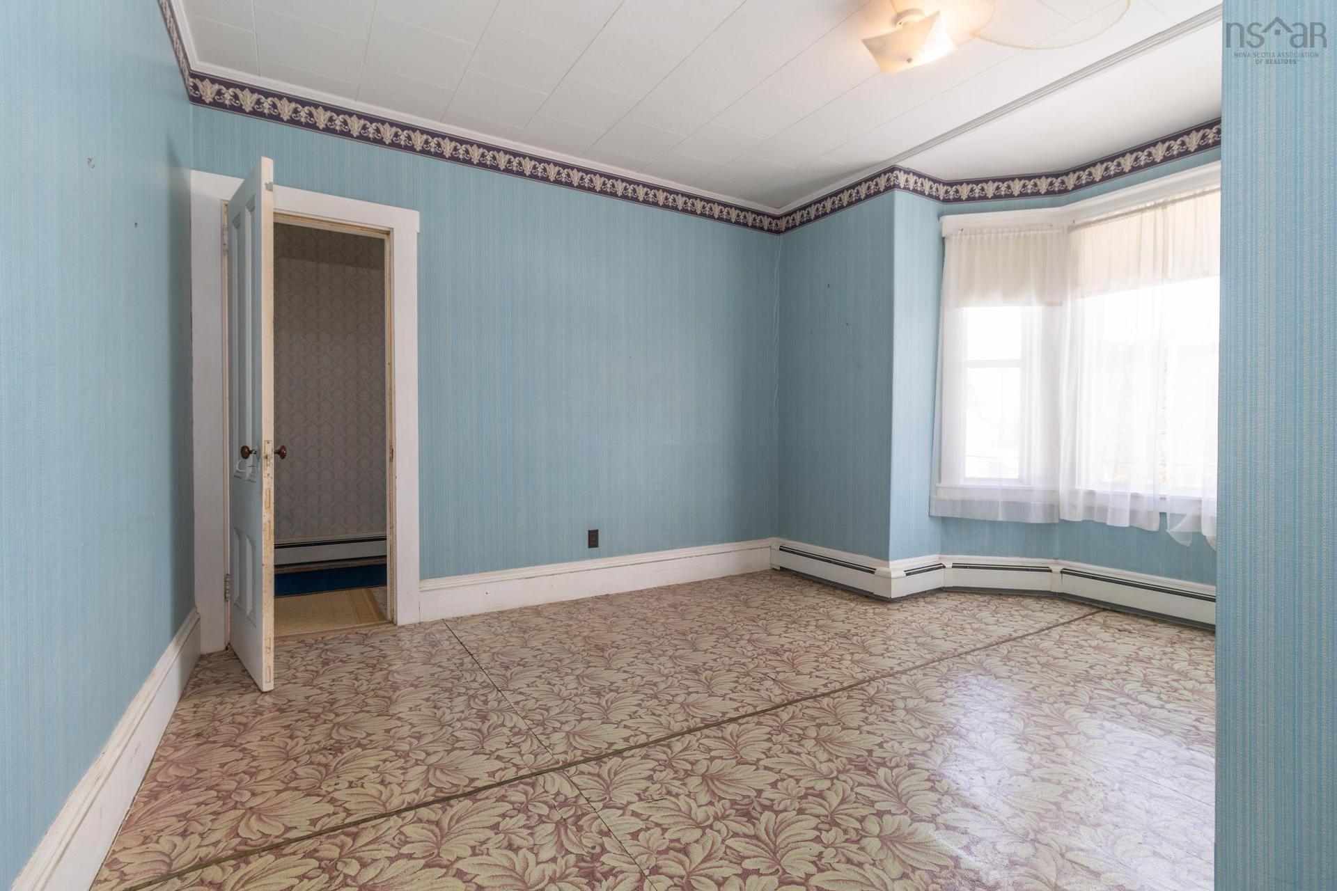 48 Albert Street, Yarmouth, NS