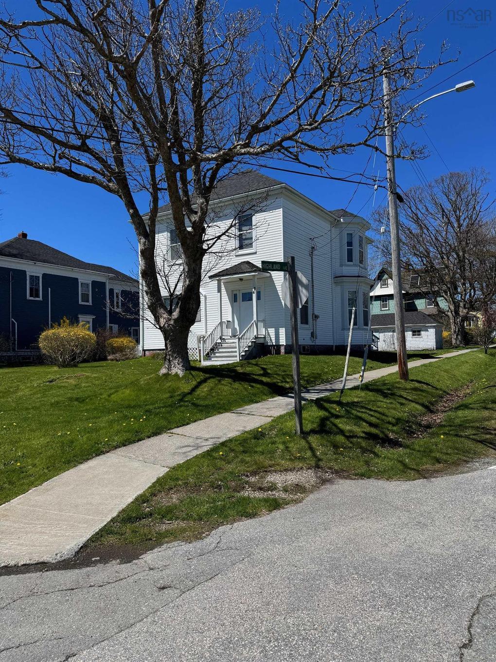 48 Albert Street, Yarmouth, NS