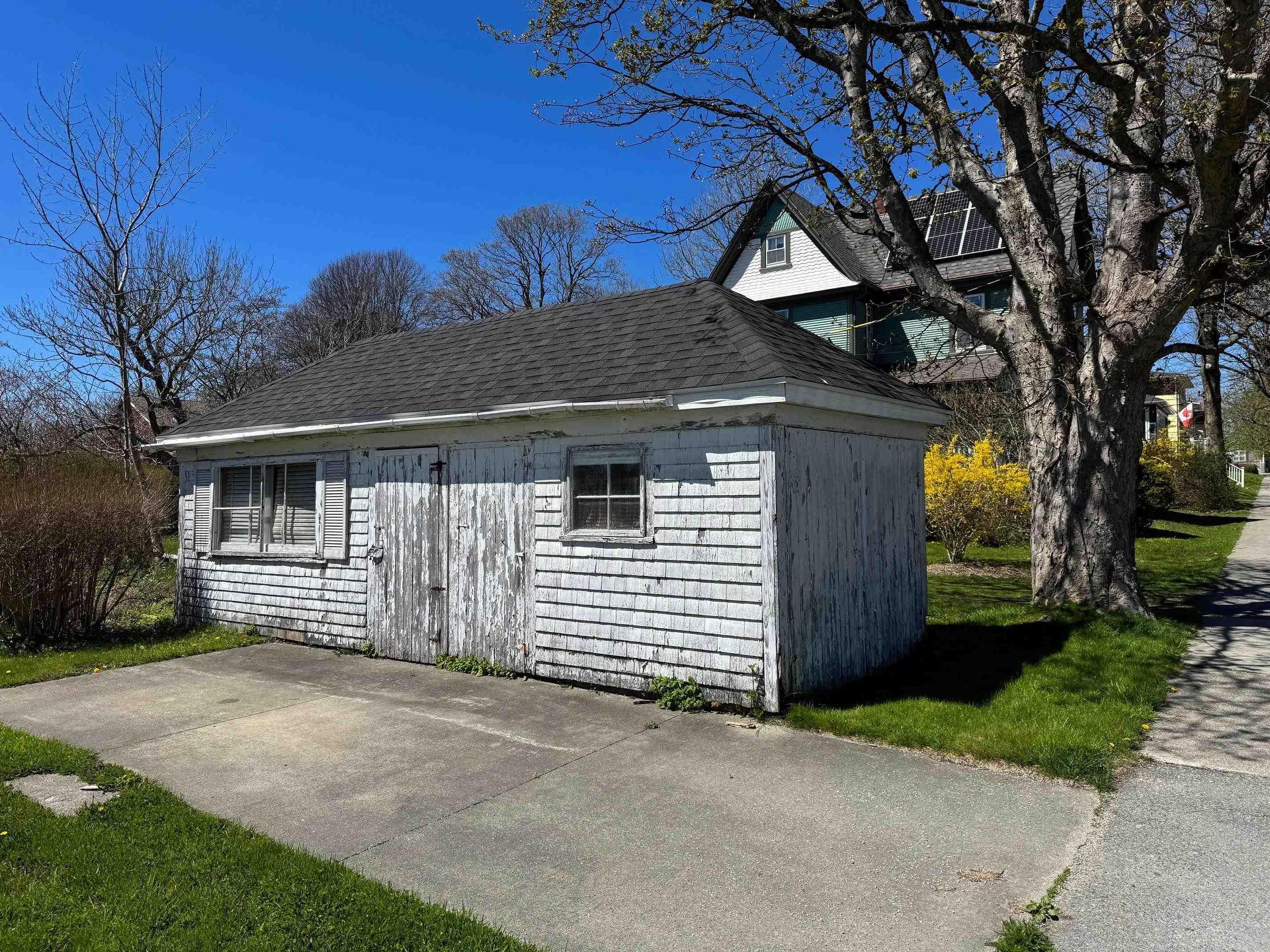 48 Albert Street, Yarmouth, NS