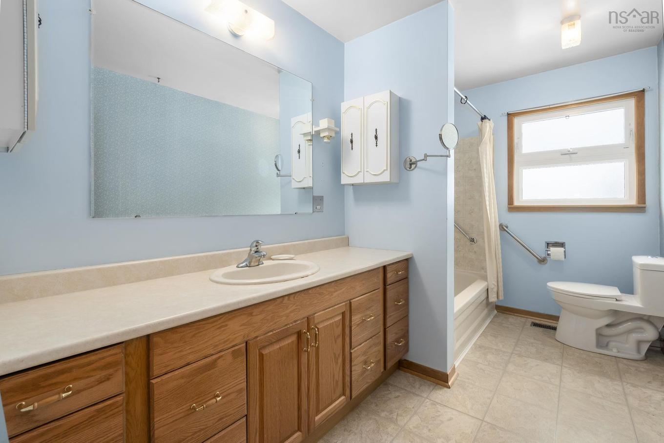 24 Christopher Avenue, Dartmouth, NS