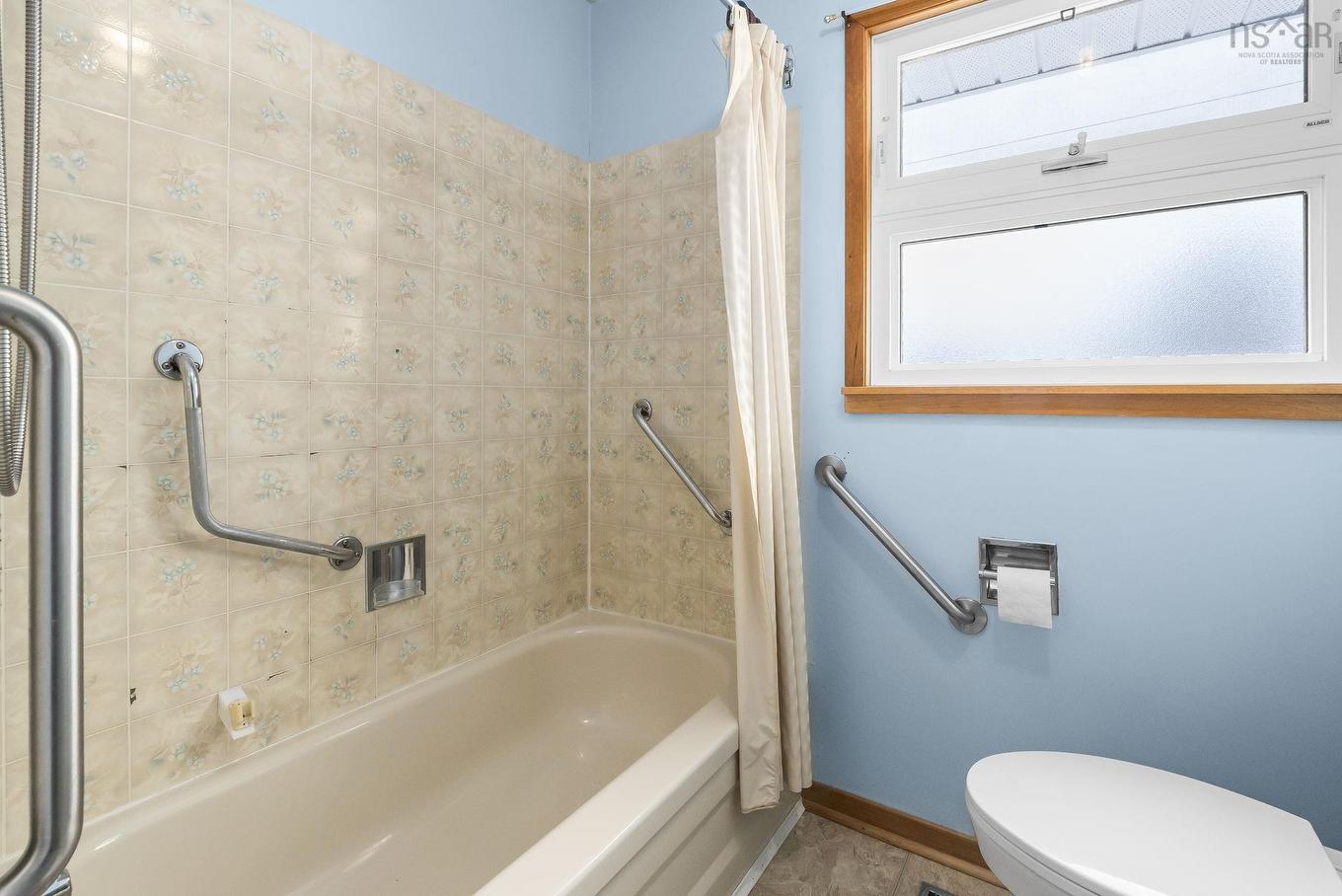 24 Christopher Avenue, Dartmouth, NS