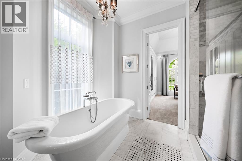 1577 Gloucester Road, London, ON - Indoor Photo Showing Bathroom