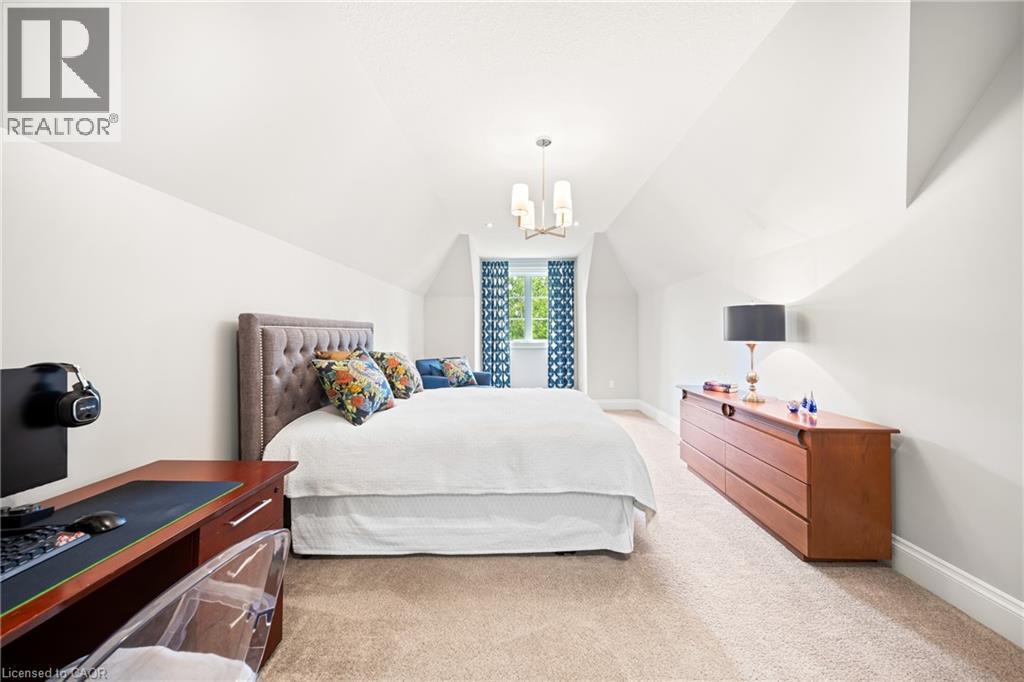 1577 Gloucester Road, London, ON - Indoor Photo Showing Bedroom