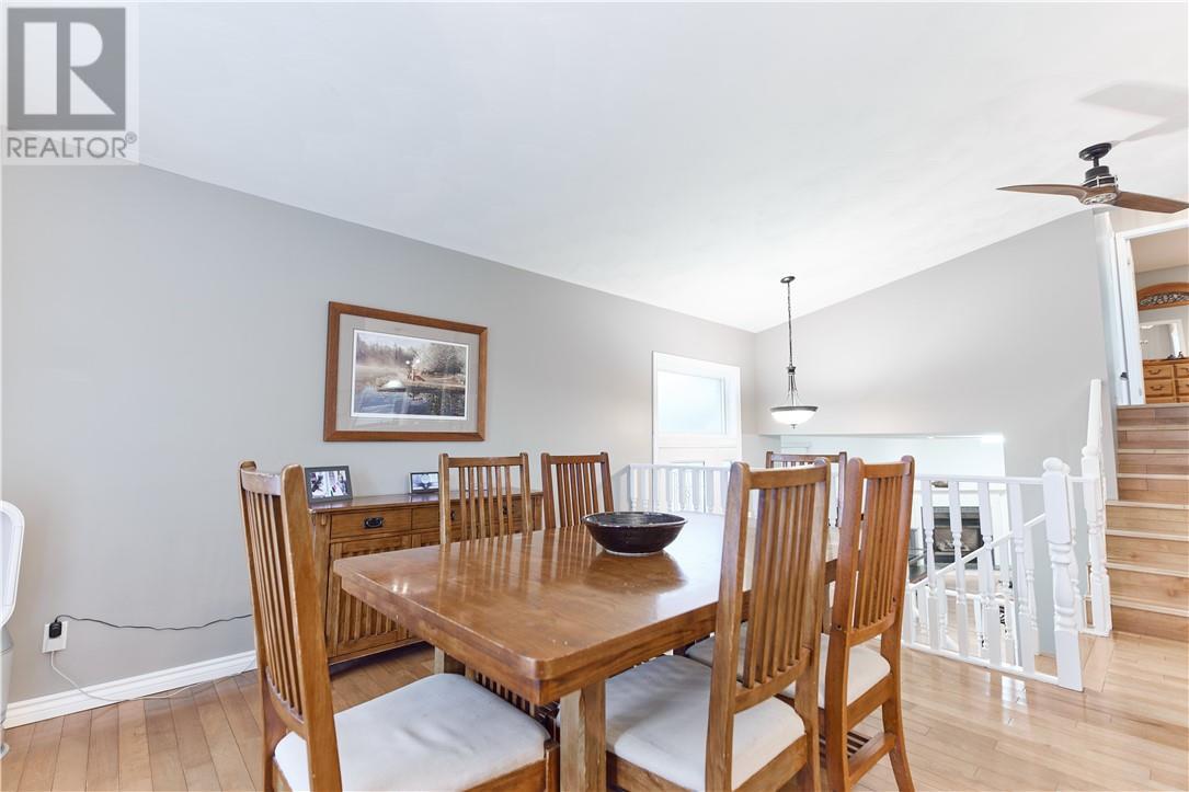 2779 Algonquin, Sudbury, ON - Indoor Photo Showing Dining Room