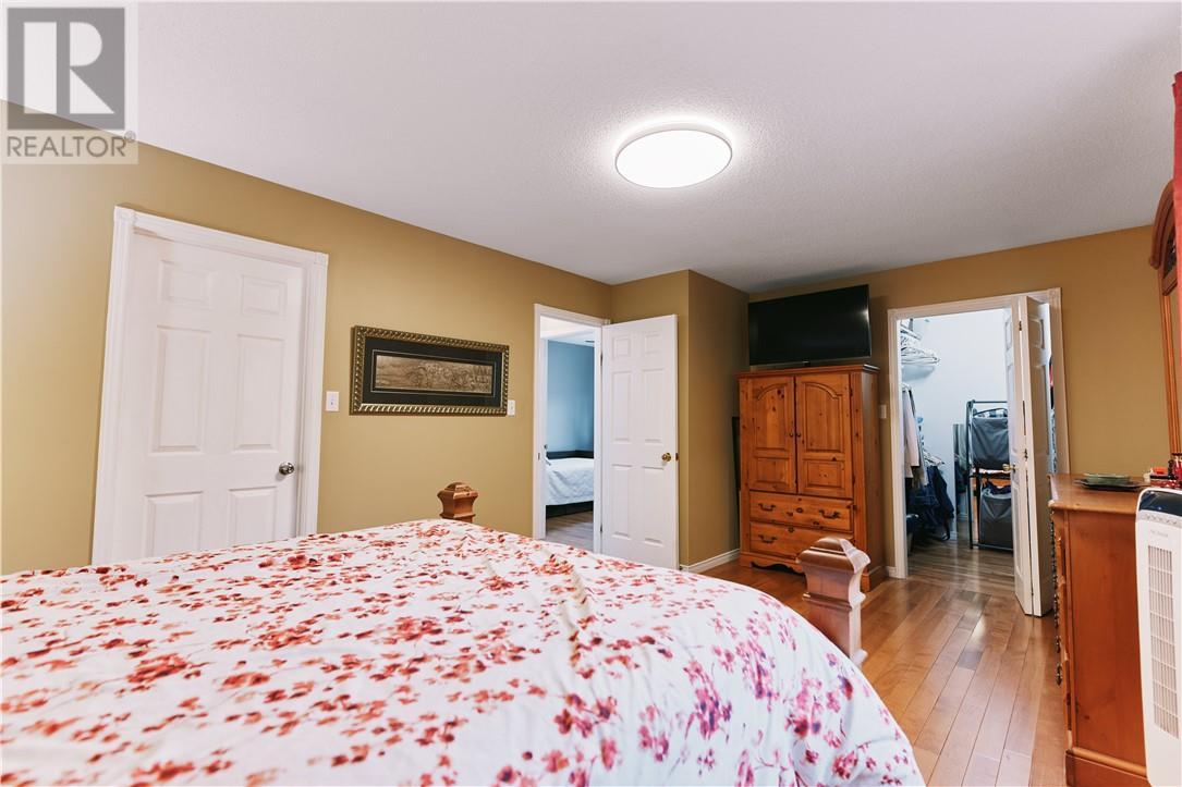 2779 Algonquin, Sudbury, ON - Indoor Photo Showing Bedroom