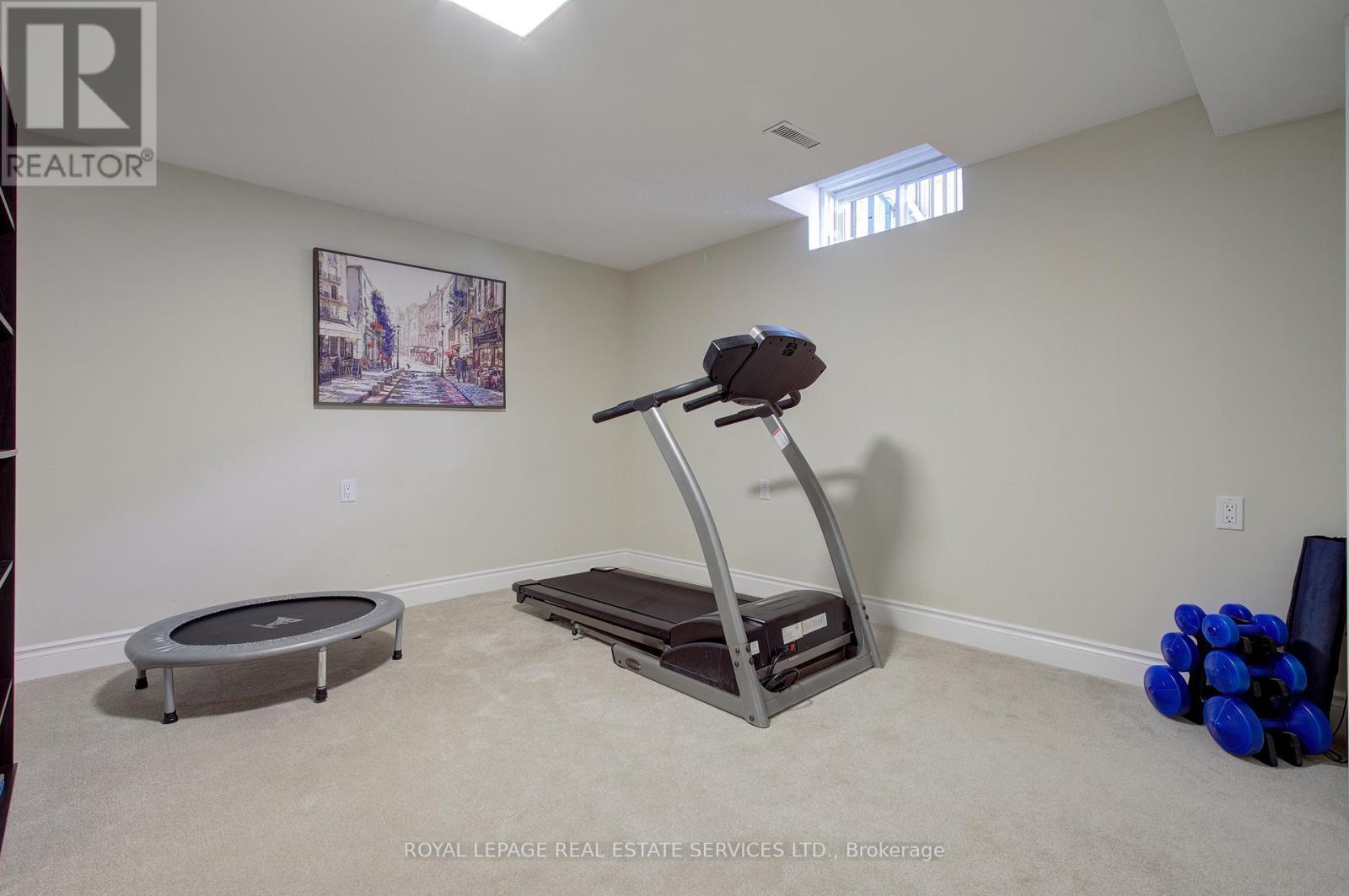 884 Silver Birch Trail, Mississauga, ON - Indoor Photo Showing Gym Room