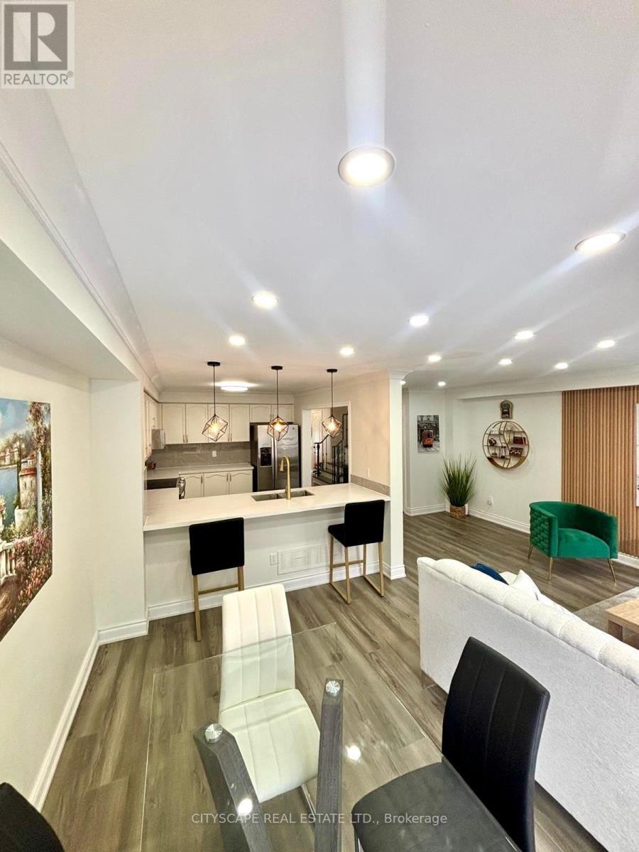 3974 Stardust Drive, Mississauga, ON - Indoor