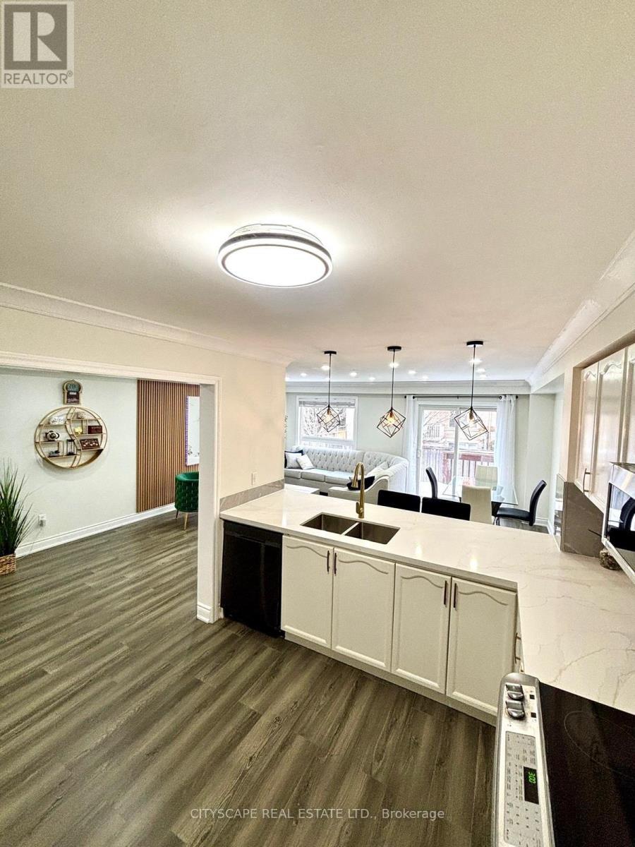 3974 Stardust Drive, Mississauga, ON - Indoor