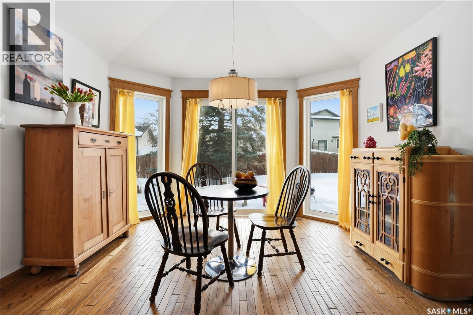 2423 Strathmore Place E, Regina, SK - Indoor Photo Showing Dining Room