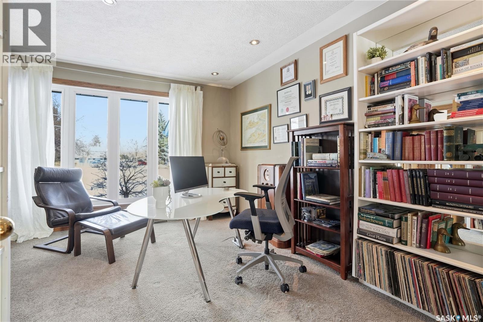 2423 Strathmore Place E, Regina, SK - Indoor Photo Showing Office