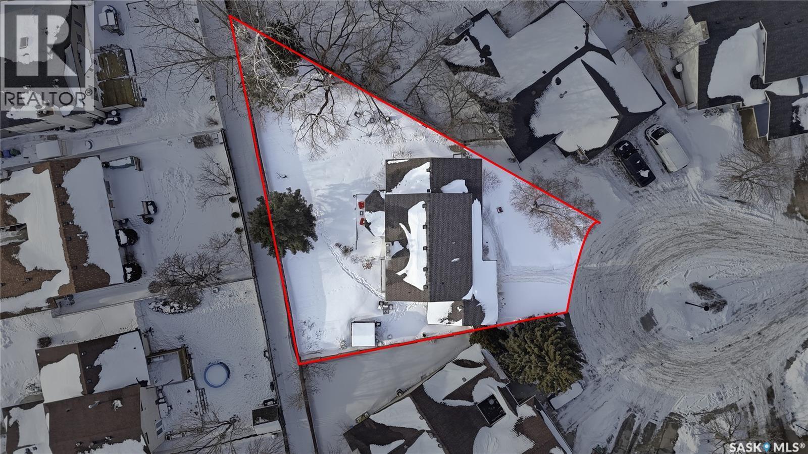 2423 Strathmore Place E, Regina, SK - With View