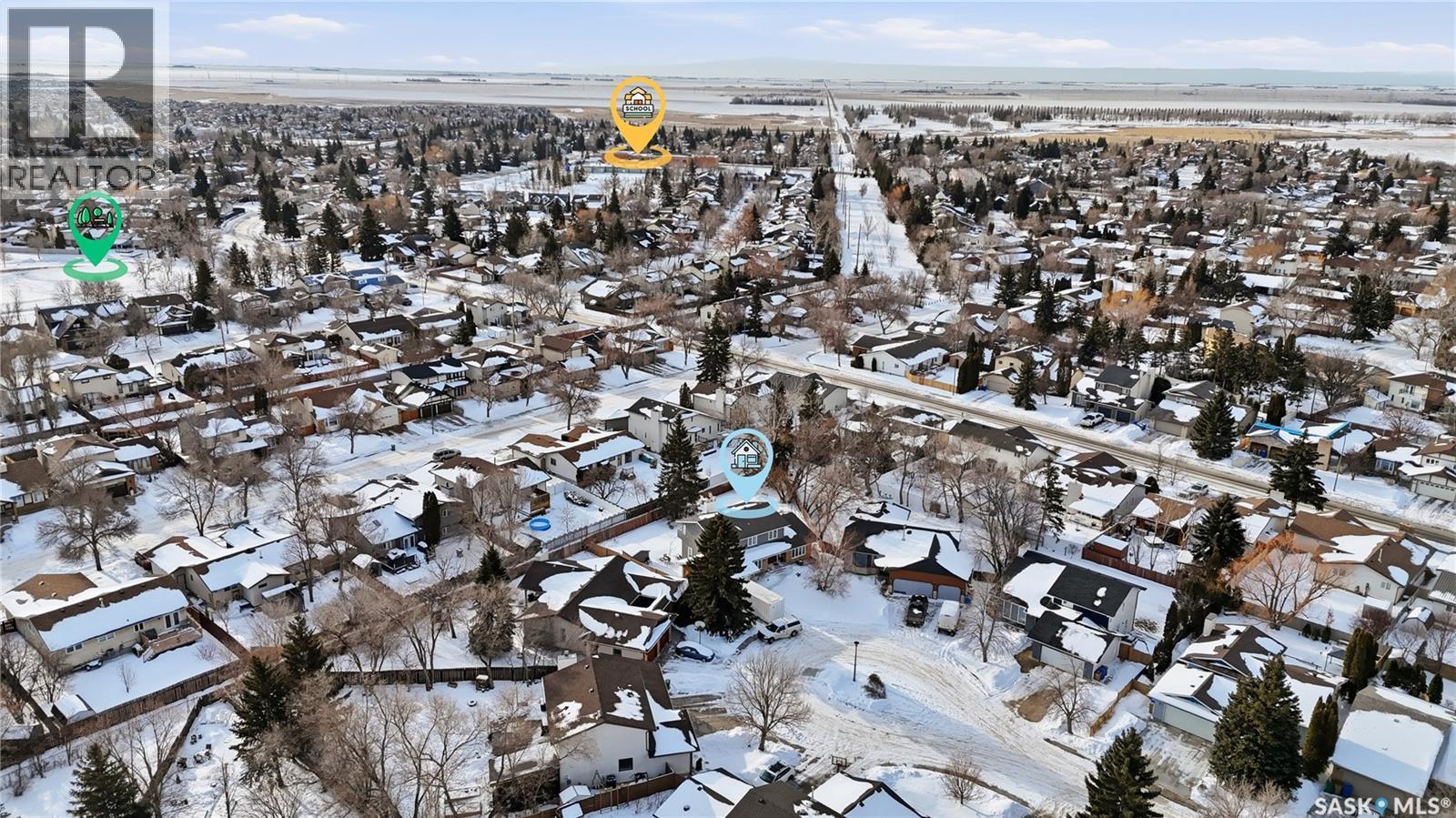 2423 Strathmore Place E, Regina, SK - Outdoor With View