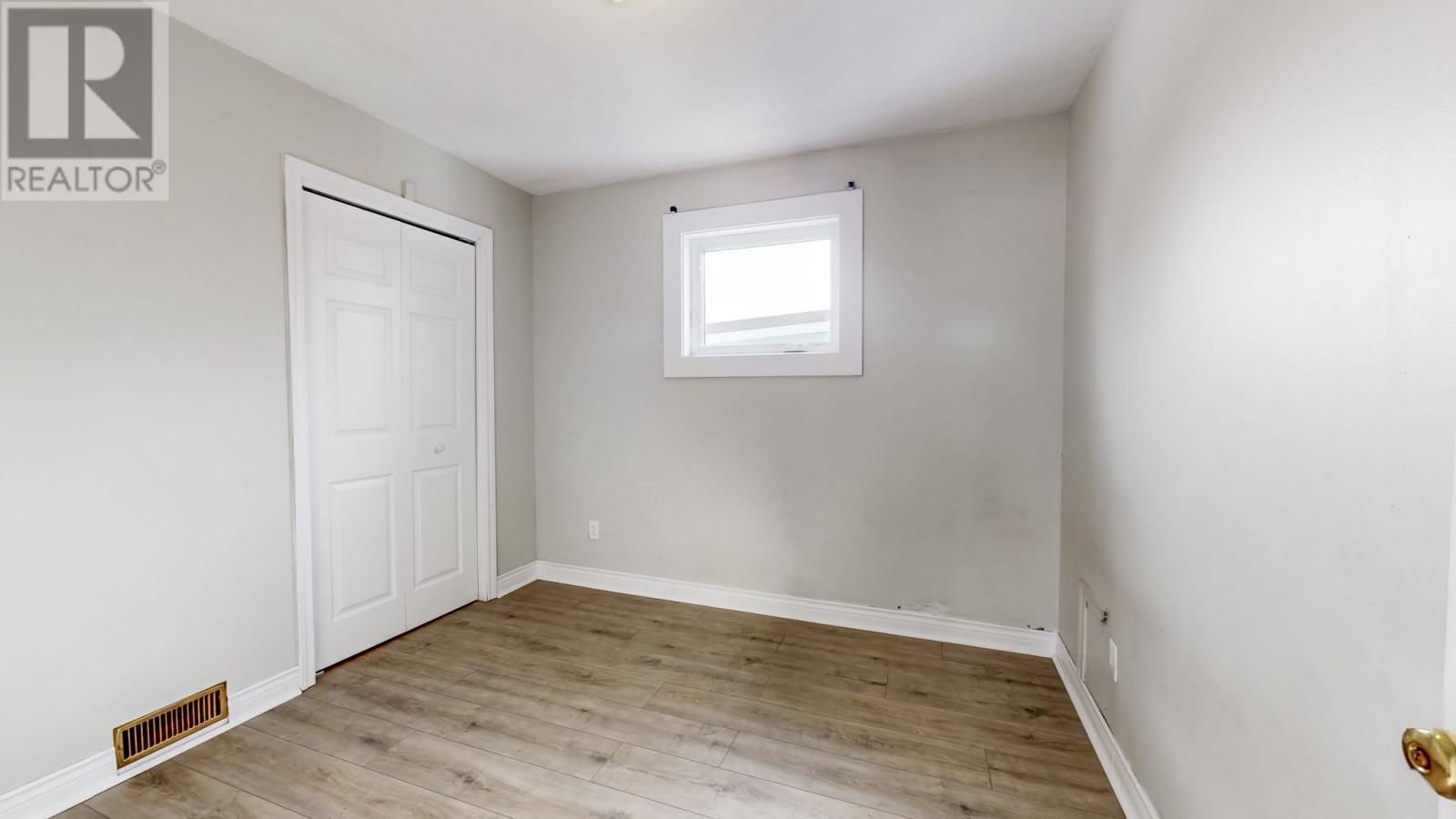 10 Laughlin Crescent, St. John'S, NL - Indoor Photo Showing Other Room