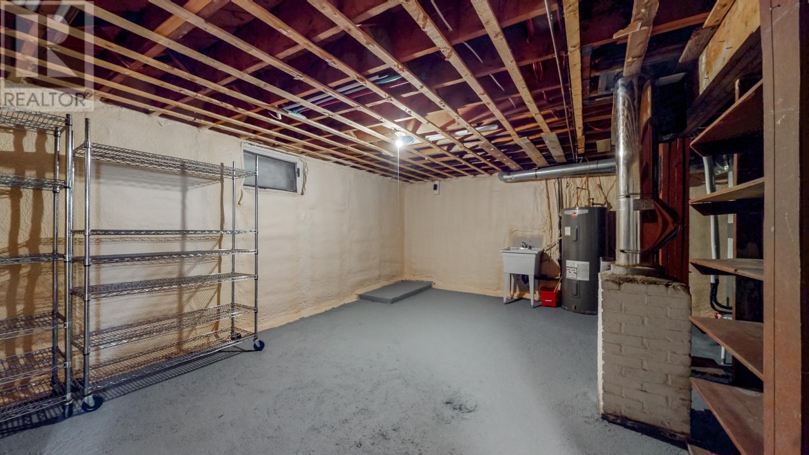 10 Laughlin Crescent, St. John'S, NL - Indoor