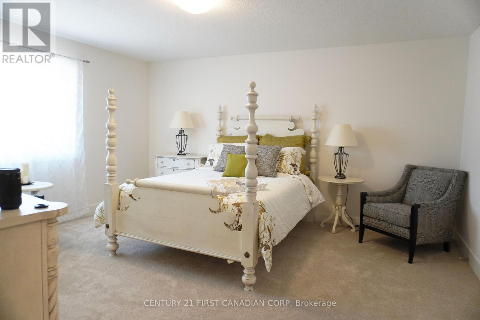 1 - 530 Gatestone Road, London South (South U), ON - Indoor Photo Showing Bedroom