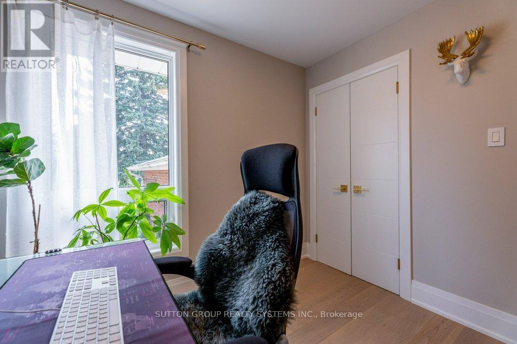 1264 Landfair Crescent, Oakville, ON - Indoor