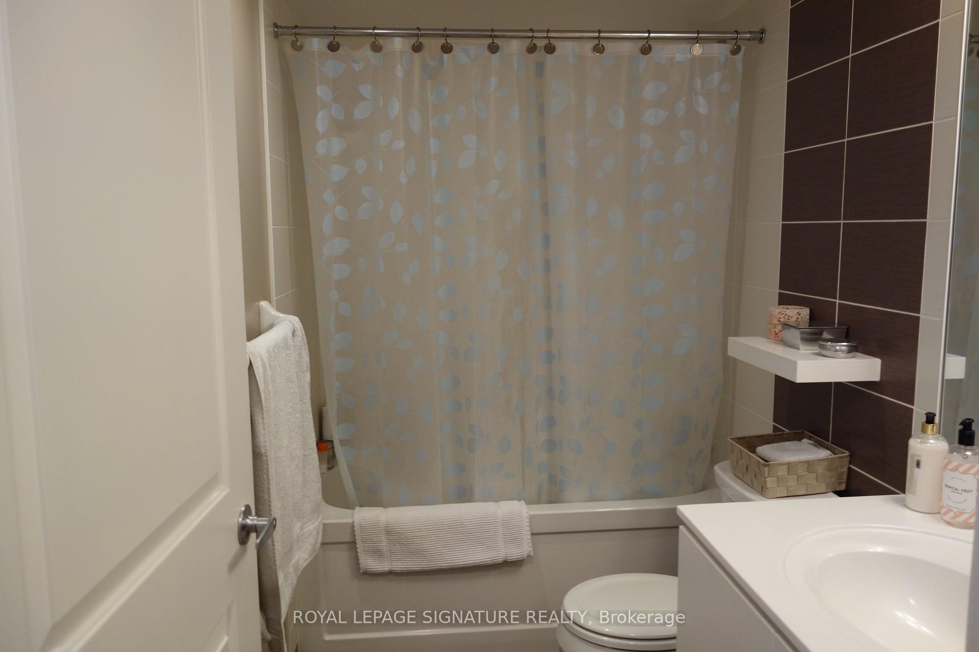 706-205 Sherway Gardens Road, Toronto, ON - Indoor Photo Showing Bathroom