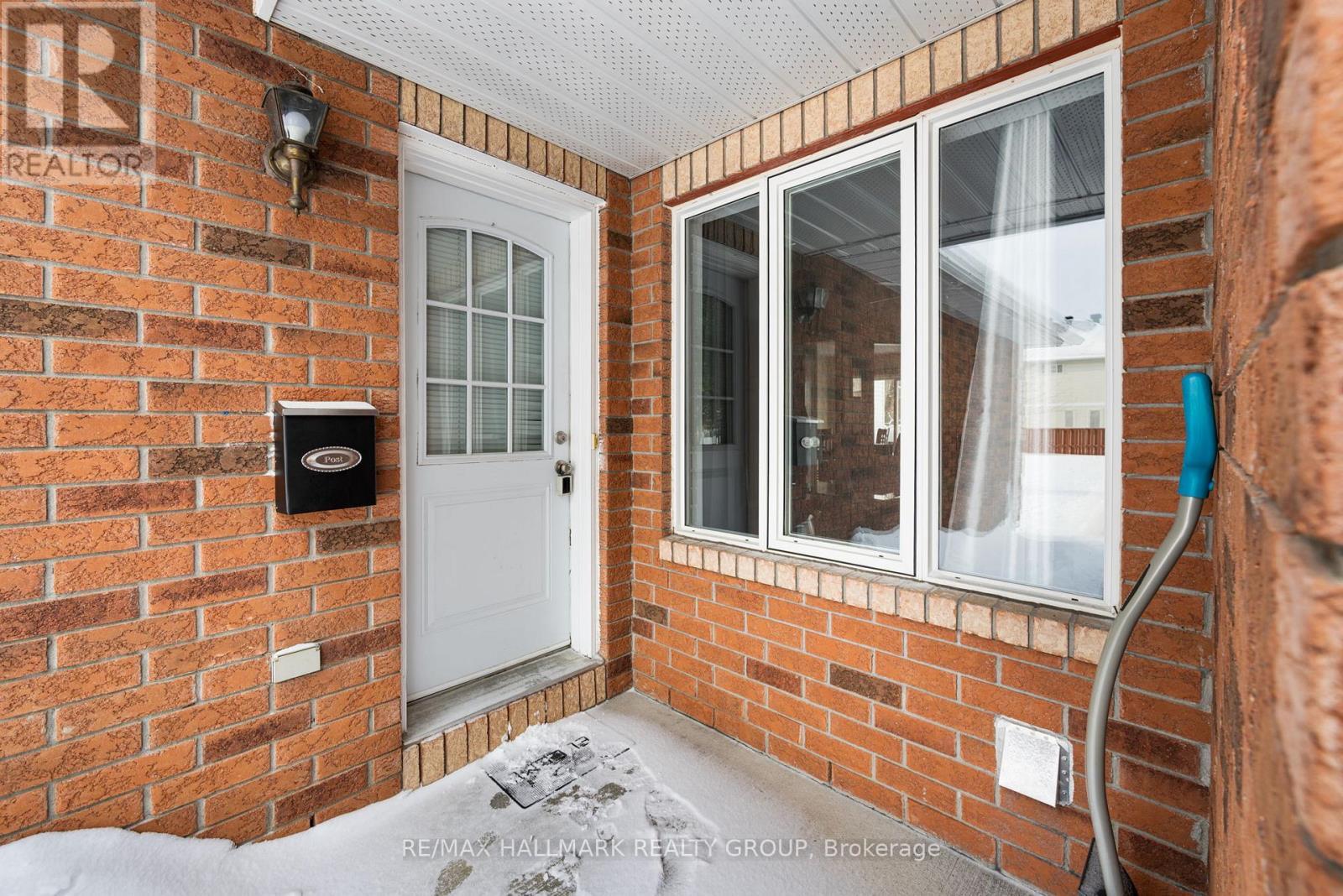 857 Nesting Way Nw, Ottawa, ON - Outdoor With Exterior