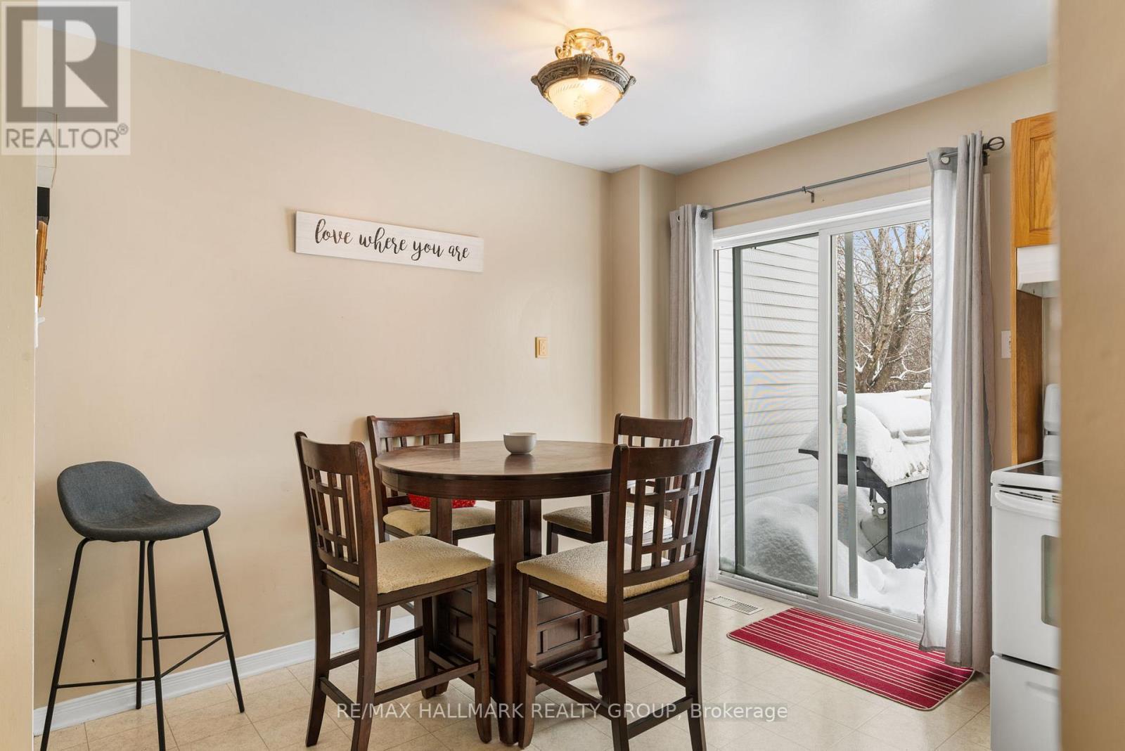 857 Nesting Way Nw, Ottawa, ON - Indoor Photo Showing Dining Room
