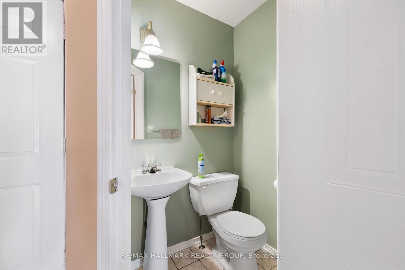 857 Nesting Way Nw, Ottawa, ON - Indoor Photo Showing Bathroom