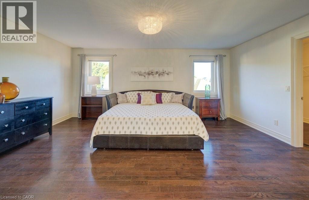 6379 Christopher Crescent, Niagara Falls, ON - Indoor Photo Showing Bedroom
