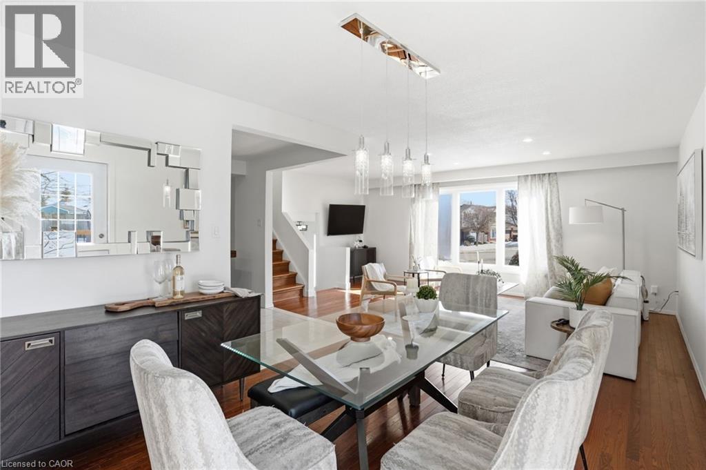 14 Basin Crescent, Hamilton, ON - Indoor Photo Showing Dining Room