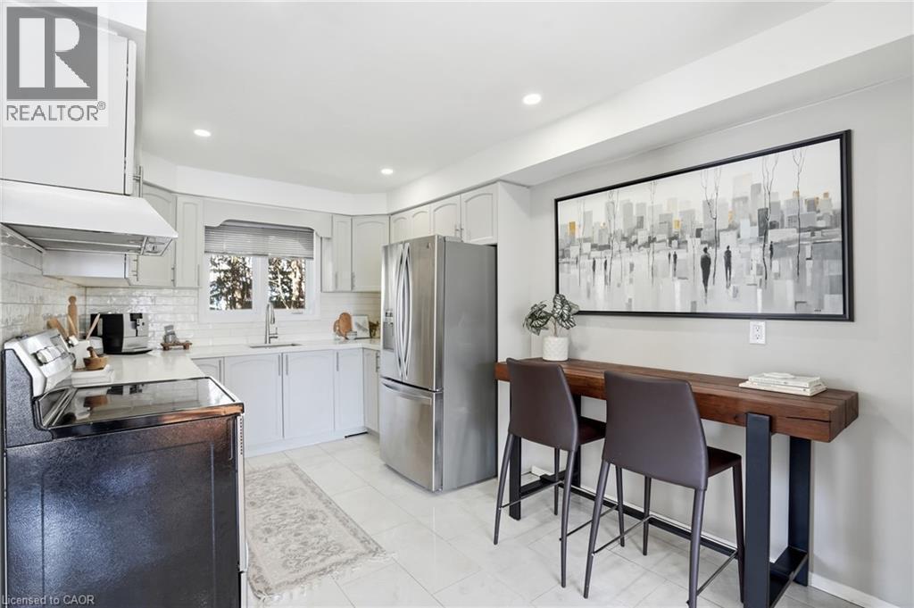 14 Basin Crescent, Hamilton, ON - Indoor